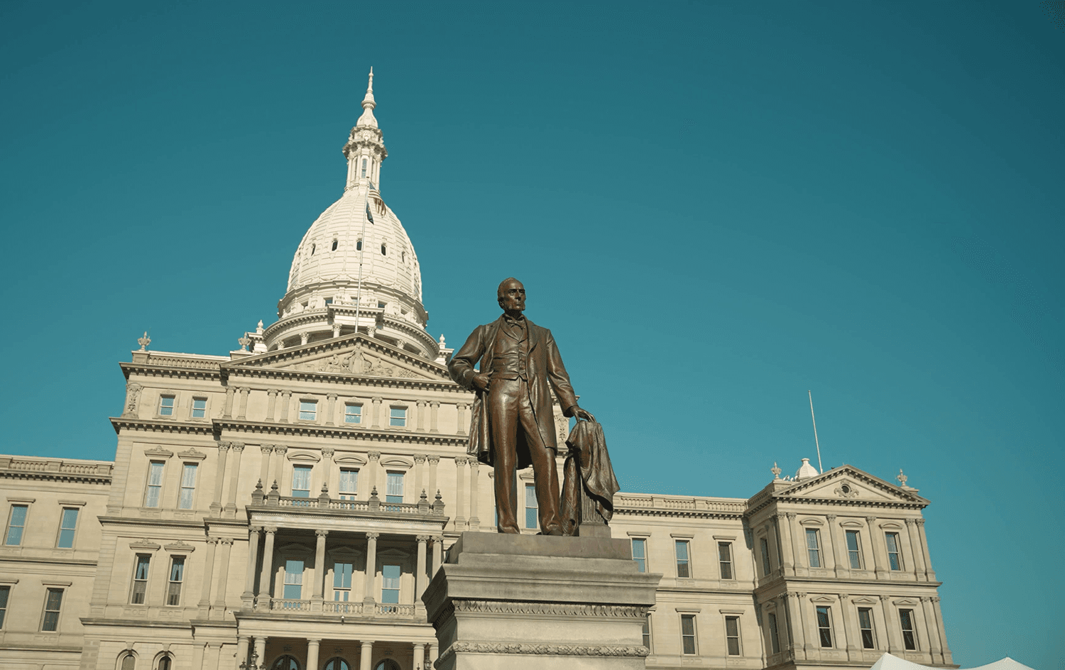 Exterior of the capitol building in Lansing, Michigan